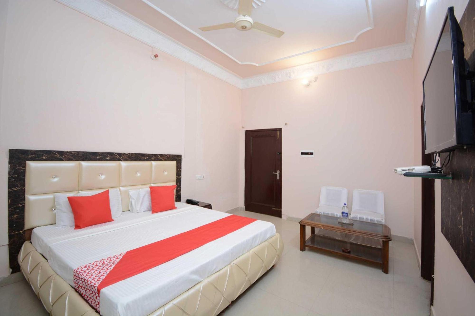 OYO 30358 Hotel Asia Palace Pathānkot Exterior foto
